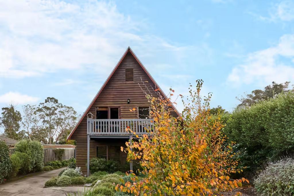 7 Mountain View Rd, Mount Eliza, VIC 3930
