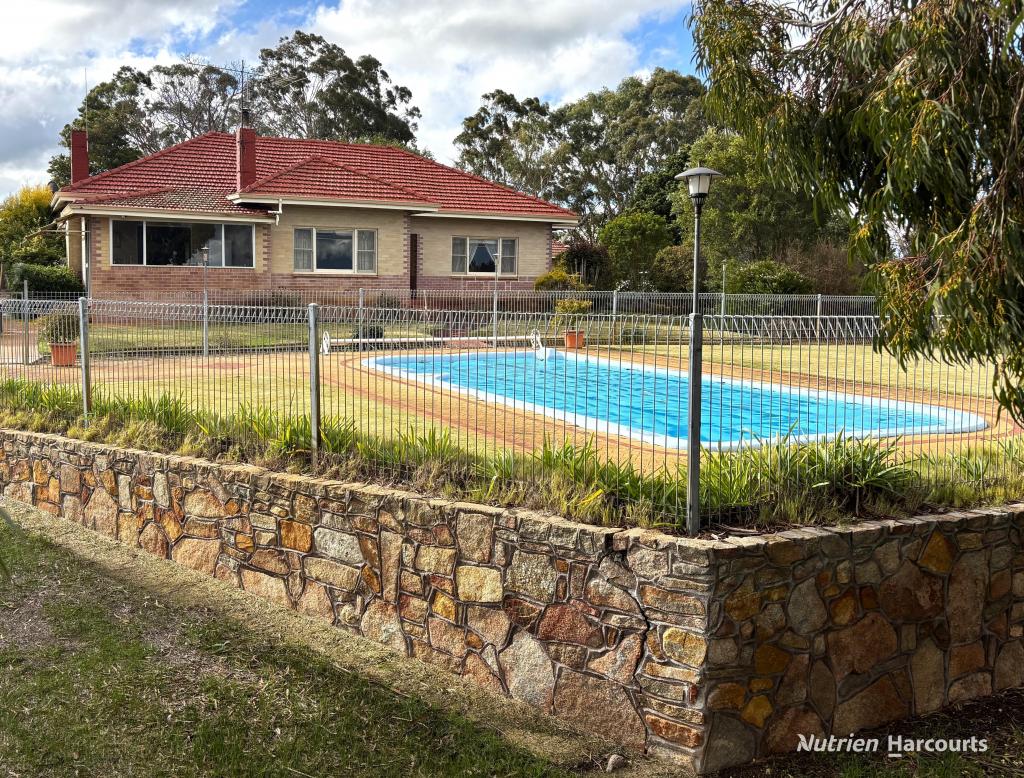 . 'Oak Hill', Williams, WA 6391