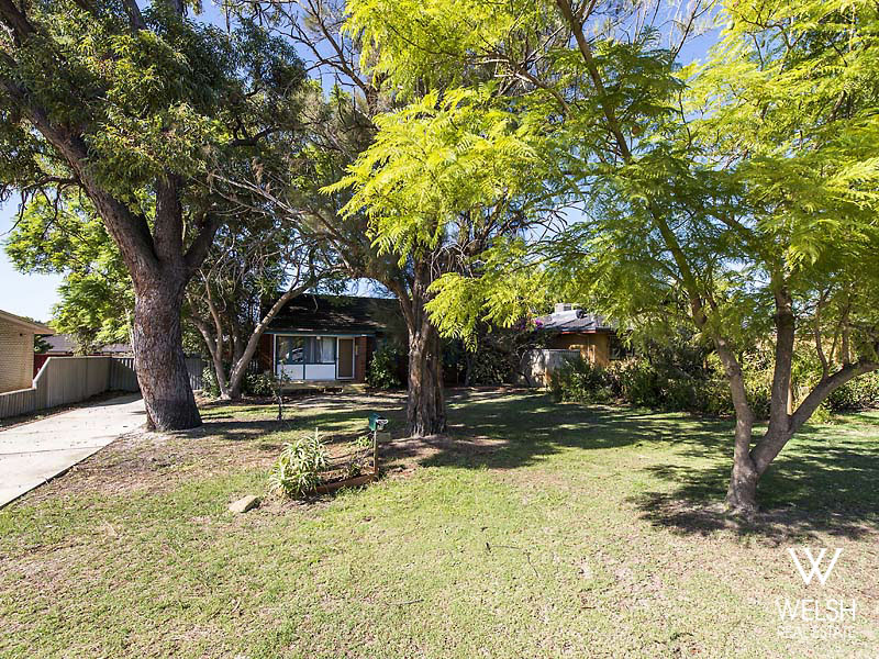 75 Pearl Rd, Cloverdale, WA 6105