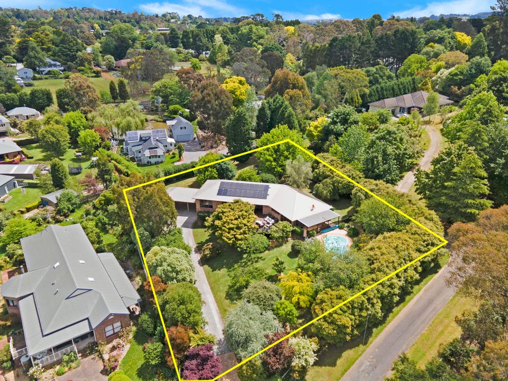 12 Cooke Pl, Moss Vale, NSW 2577