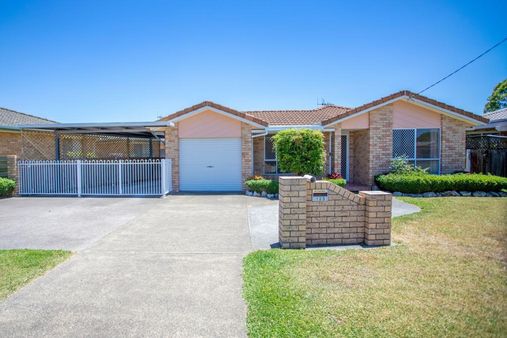 123 Edinburgh Dr, Taree, NSW 2430
