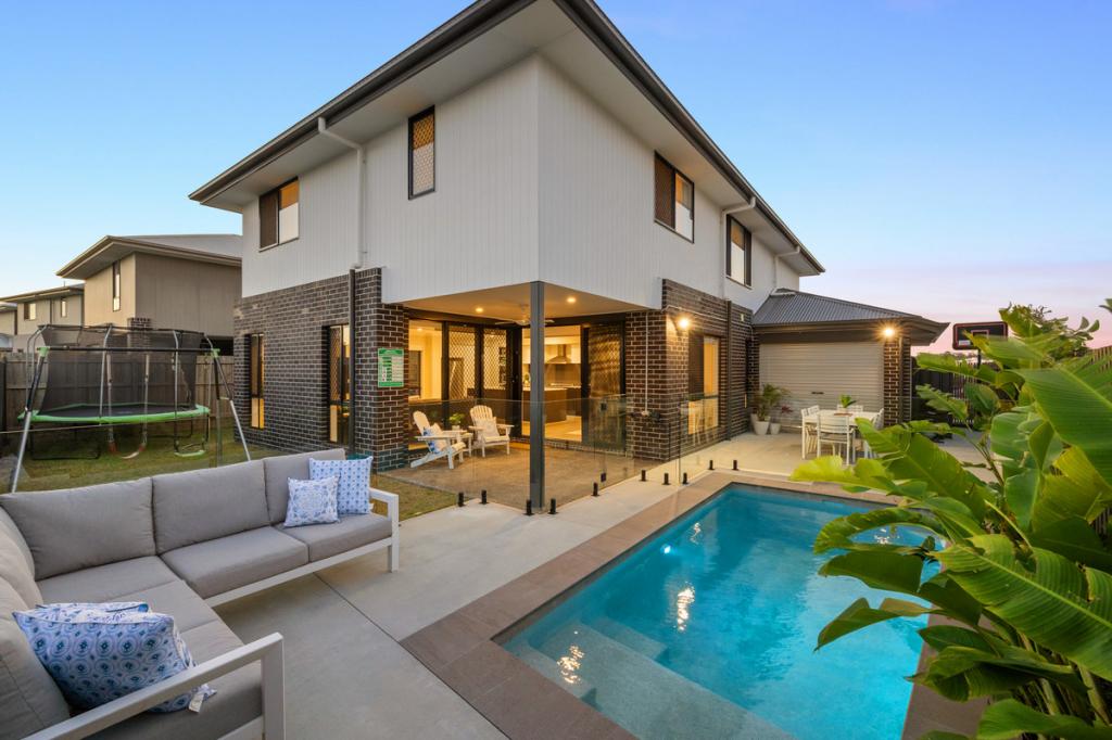 9 Hillgrove St, Redland Bay, QLD 4165