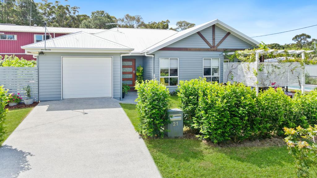 21 Udara Dr, Macleay Island, QLD 4184