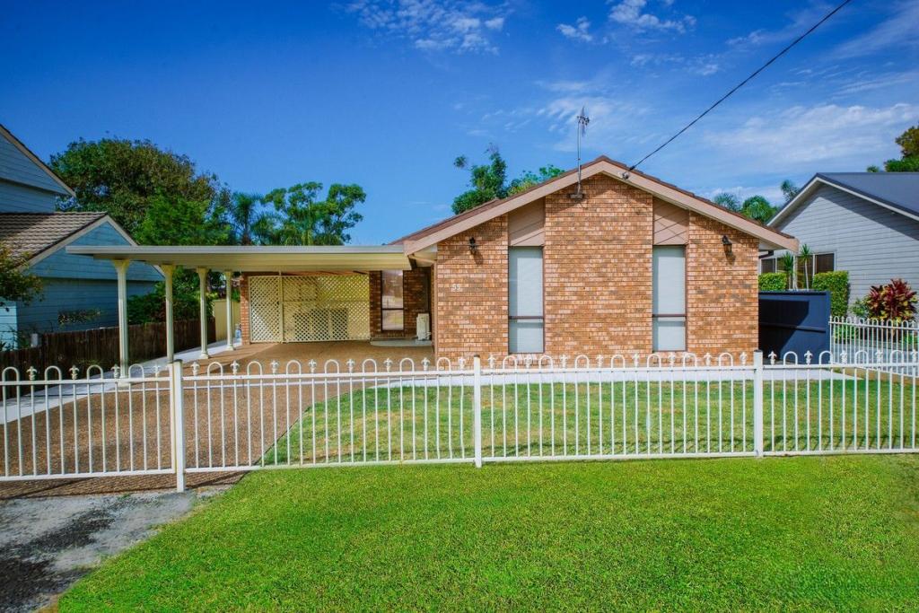 55 Sierra Ave, Bateau Bay, NSW 2261