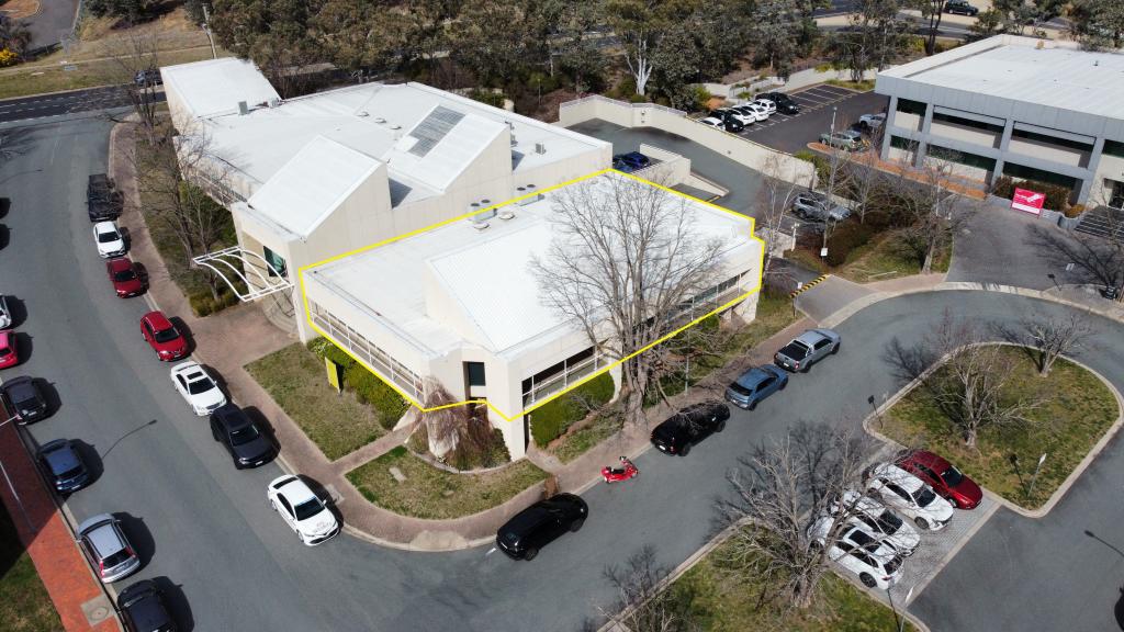 1 Phipps Cl, Deakin, ACT 2600