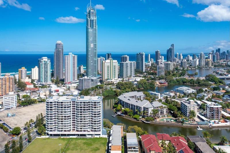 1/70 Remembrance Dr, Surfers Paradise, QLD 4217