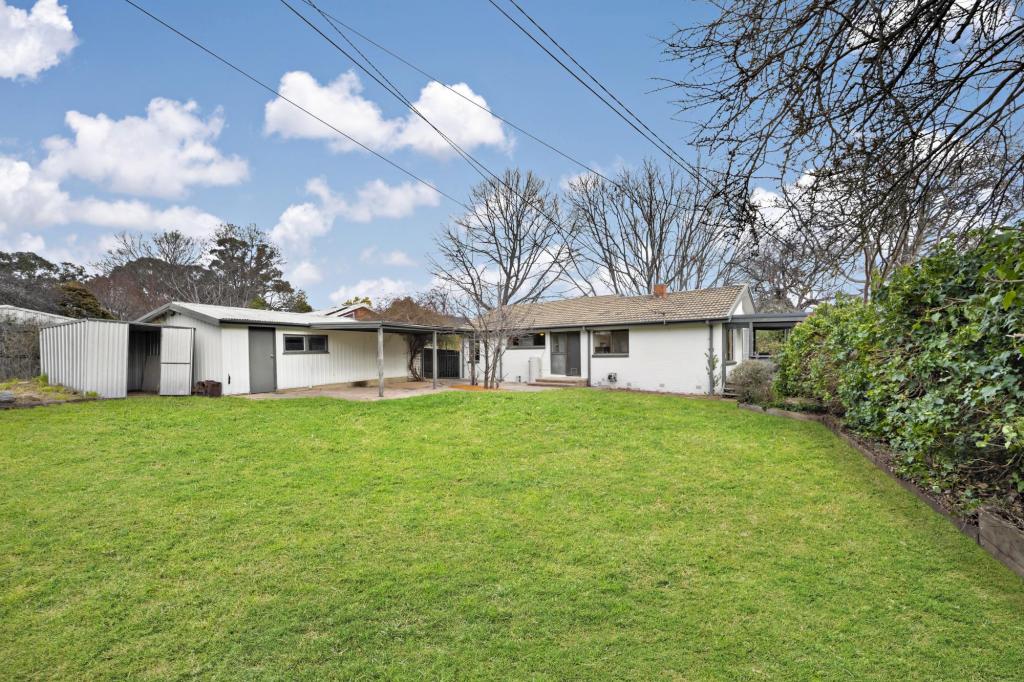 28 Gilbert St, Hackett, ACT 2602