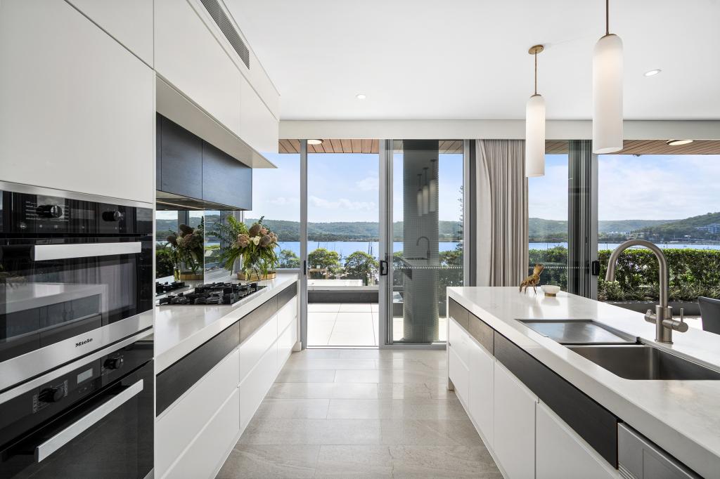 401/7 Lynn Ave, Point Frederick, NSW 2250