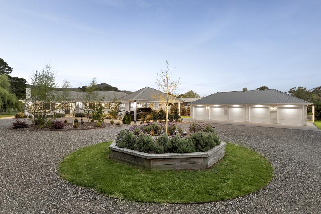 26 Honour Ave, Mount Macedon, VIC 3441