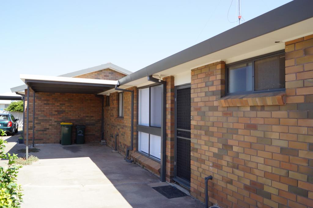 2/15 SCHWARZ AVE, HORSHAM, VIC 3400