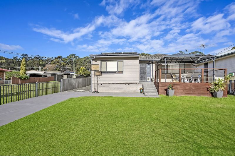 65 Catherine St, Mannering Park, NSW 2259