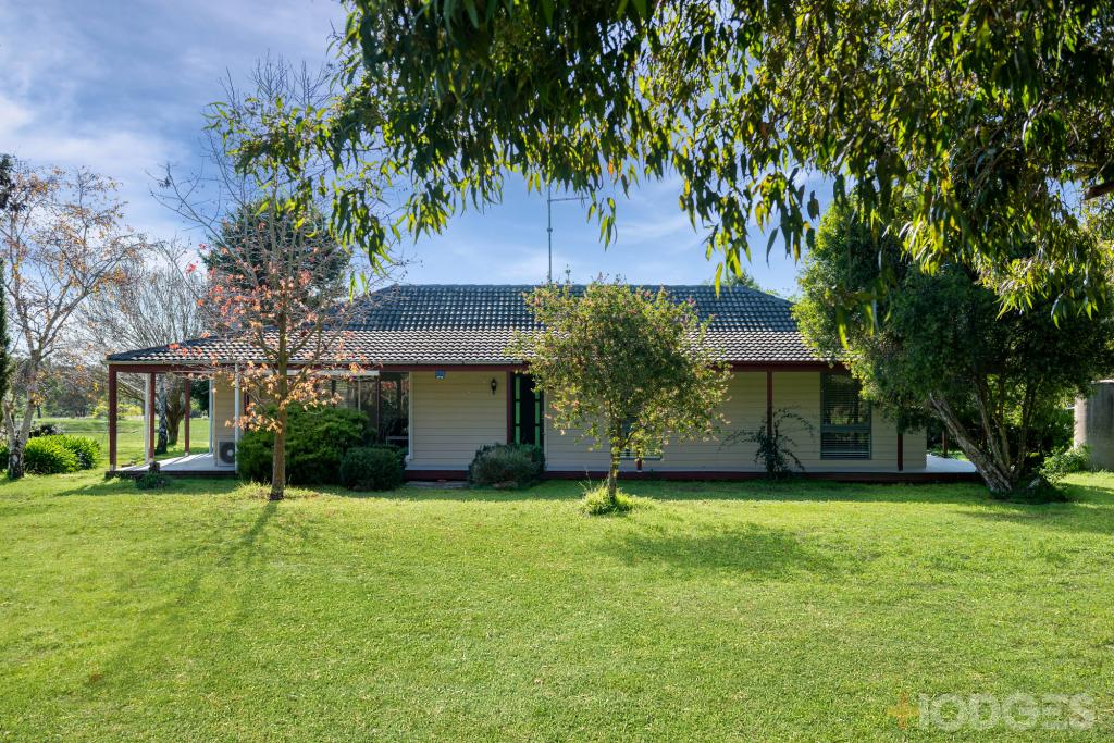170 Diggings Rd, Willowmavin, VIC 3764