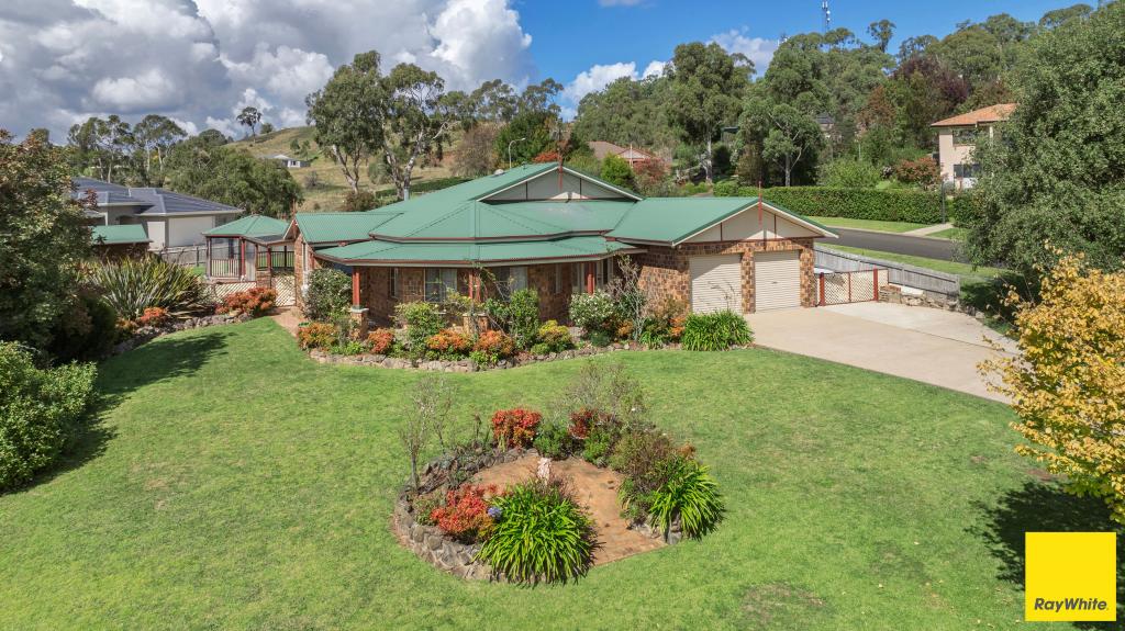 85 THE AVENUE, ARMIDALE, NSW 2350