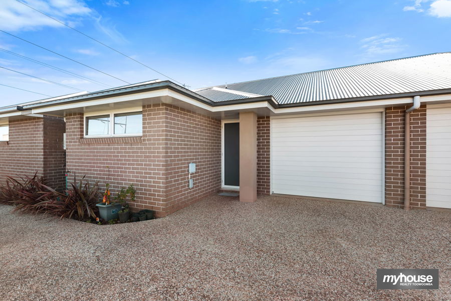 2/152 Kearney St, Kearneys Spring, QLD 4350