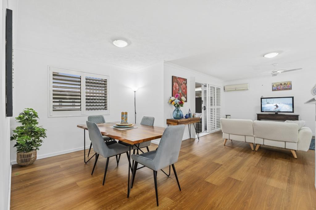 17/4 Proud St, Labrador, QLD 4215