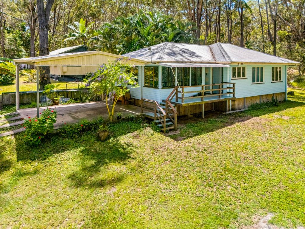 7 Abalone Ave, Russell Island, QLD 4184