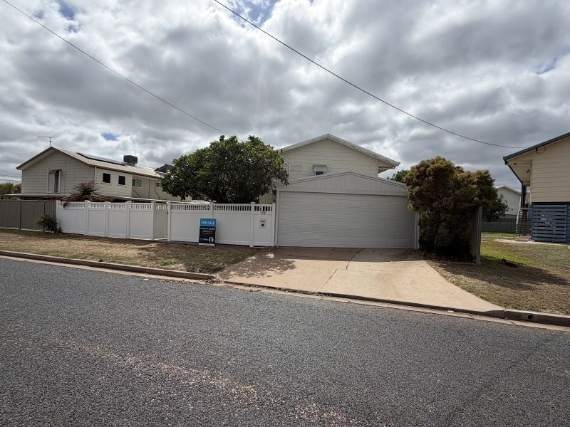 22 Roseanne Rd, Emerald, QLD 4720