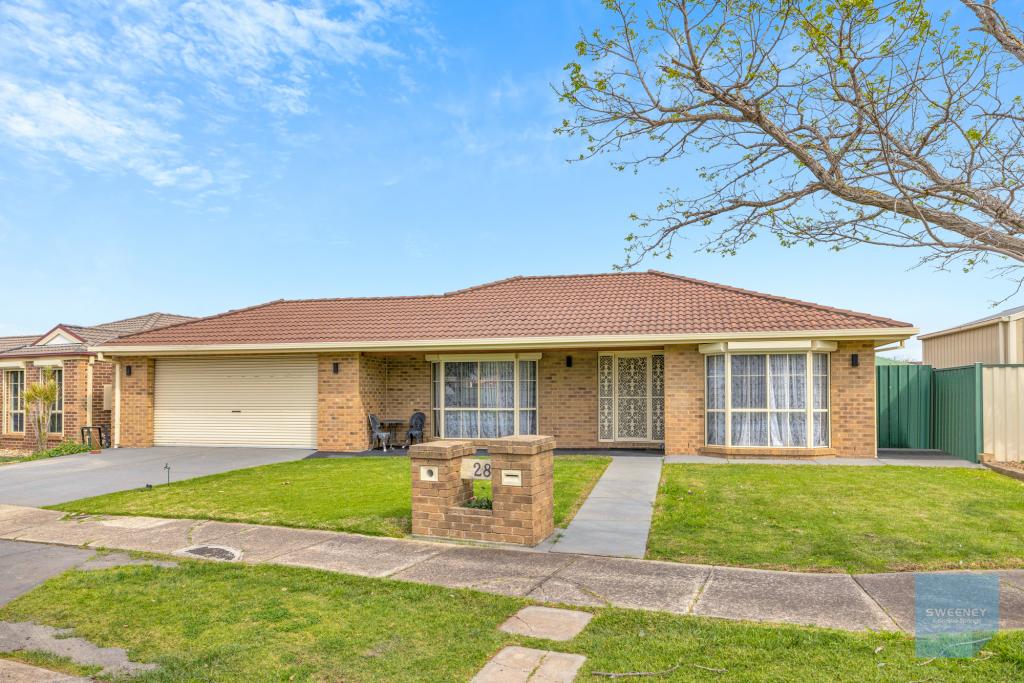 28 Wood Gr, Burnside, VIC 3023