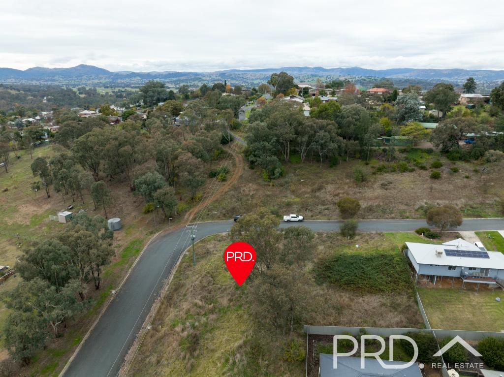 2 Eberlin Pl, Tumut, NSW 2720