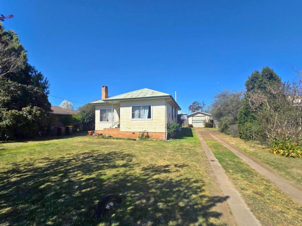 25 Lewis St, Glen Innes, NSW 2370