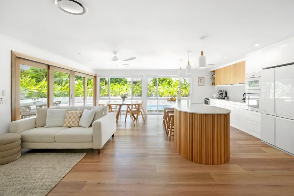 24 Cayman Dr, Clear Island Waters, QLD 4226