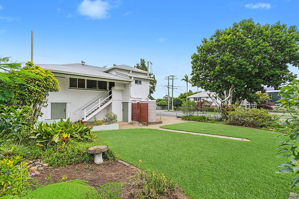 1 WOLSEY PDE, WYNNUM, QLD 4178