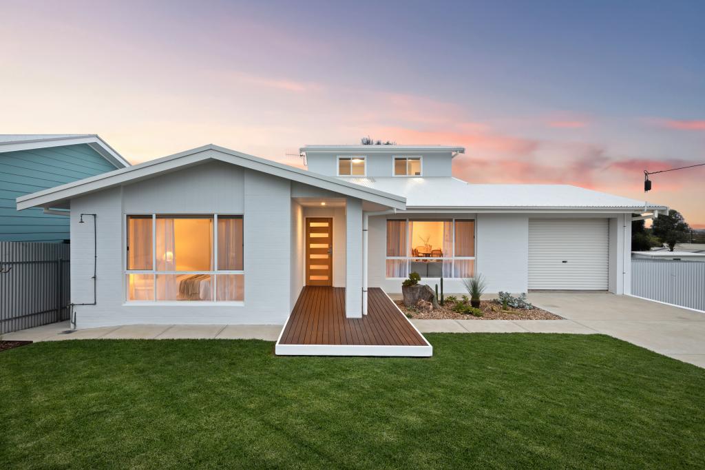 44 CASTLE AVE, GOOLWA BEACH, SA 5214