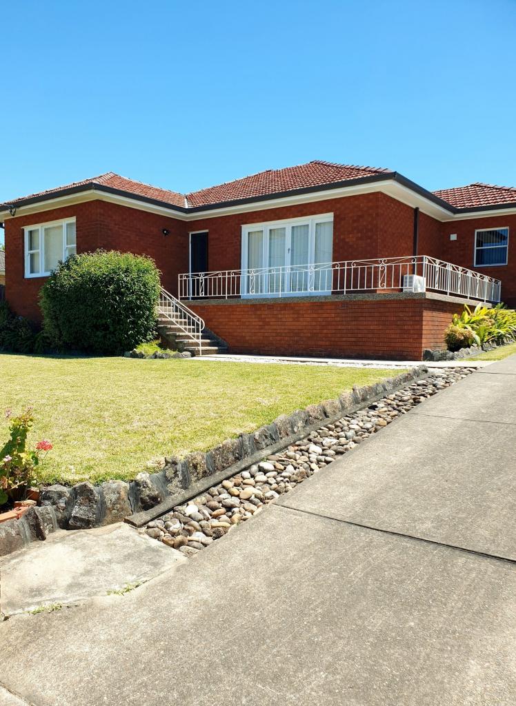 11 Croft Ave, Merrylands, NSW 2160