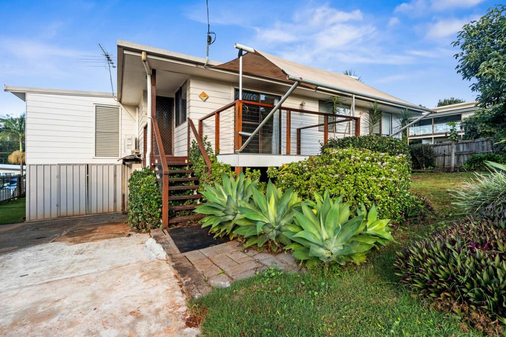 12 Alice St, Russell Island, QLD 4184
