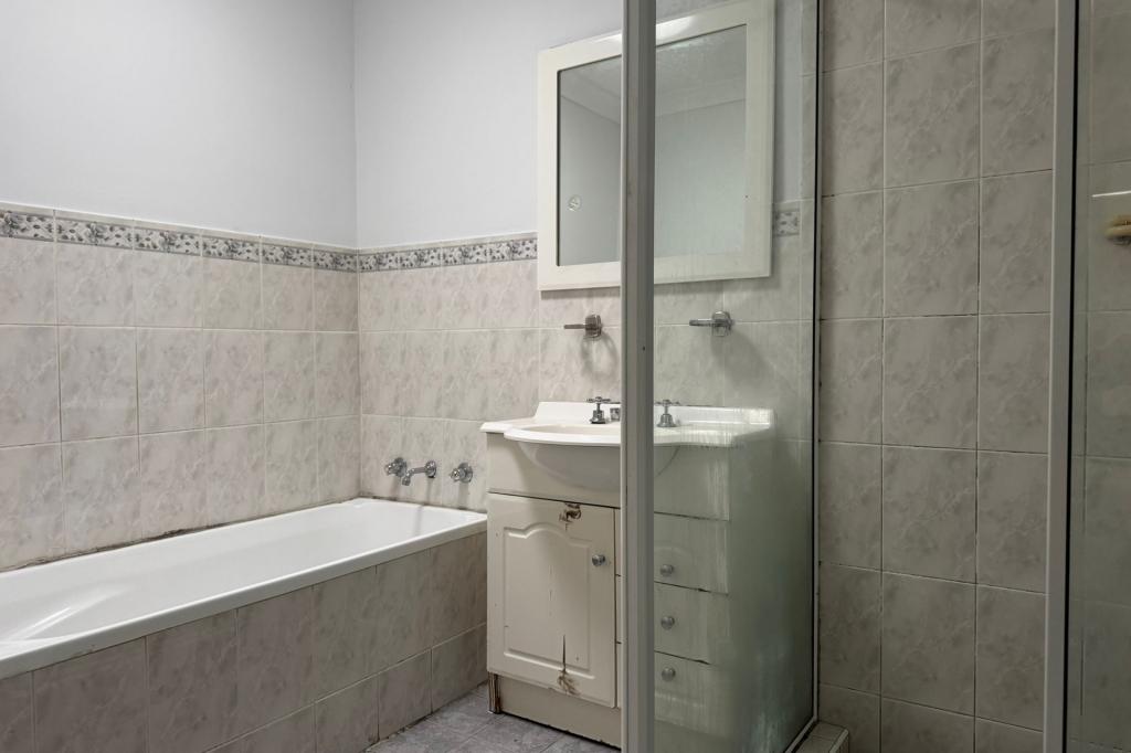 1c Macklin St, Pendle Hill, NSW 2145