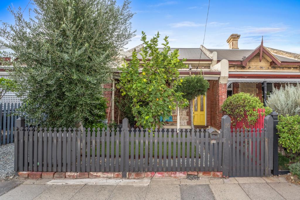 16 TYDEMAN RD, NORTH FREMANTLE, WA 6159