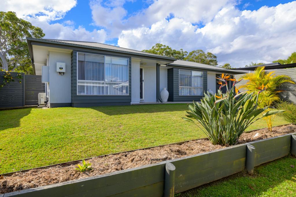 17 Habitat Cct, Cooloola Cove, QLD 4580