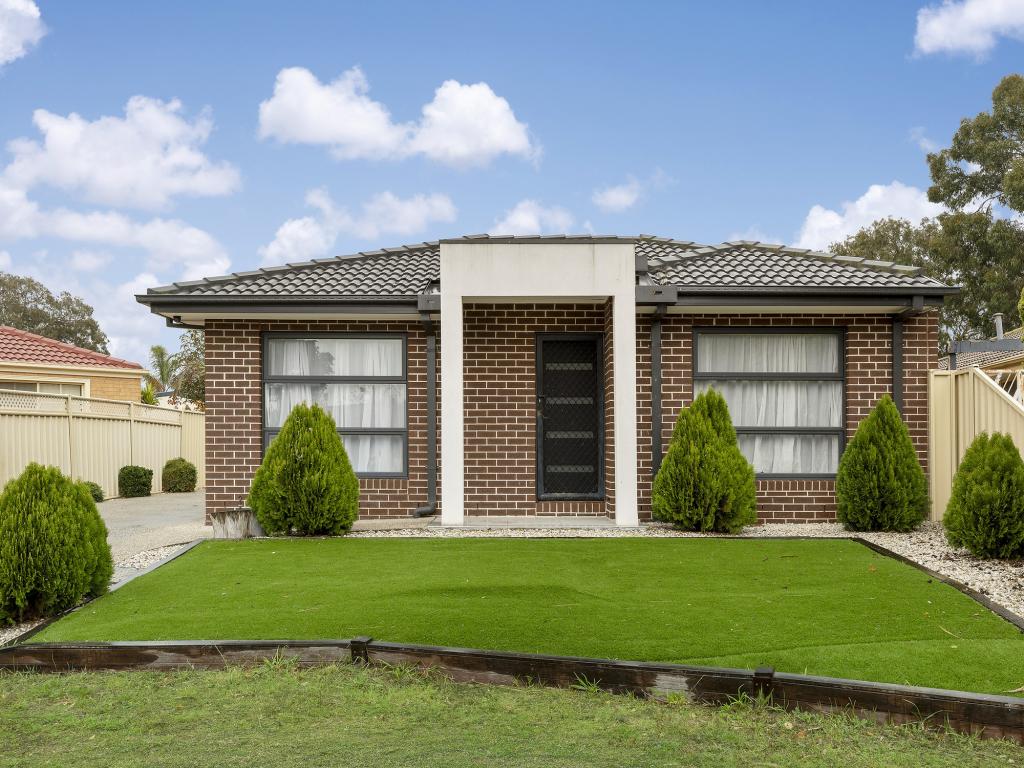 1/11 Benjamin Ct, Sydenham, VIC 3037