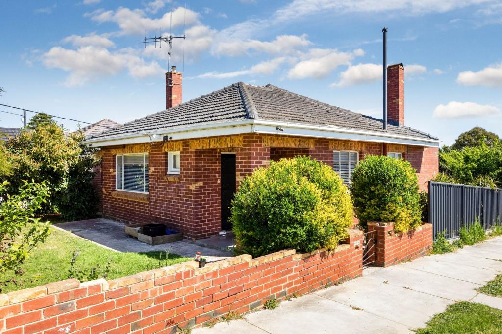 16 Albion St, Kennington, VIC 3550