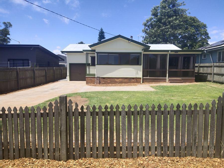 266 Long St, South Toowoomba, QLD 4350