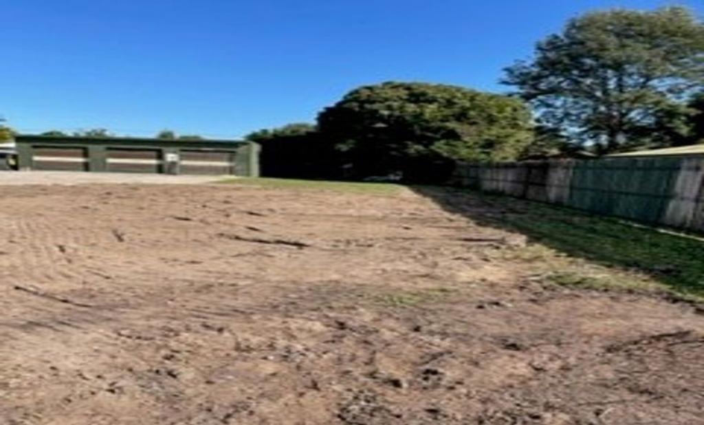 8 MANLEY ST, CABOOLTURE, QLD 4510
