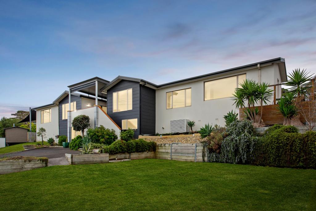 8 Ellerina Rd, Mount Martha, VIC 3934