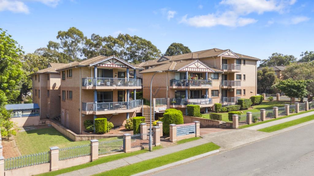 18/42-46 TREVES ST, MERRYLANDS, NSW 2160