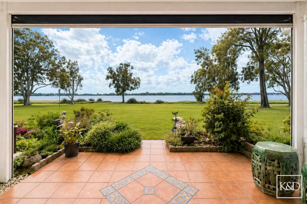 17a/16 Spinnaker Dr, Sandstone Point, QLD 4511
