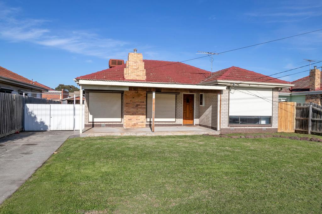 33 WHITESIDES AVE, SUNSHINE WEST, VIC 3020