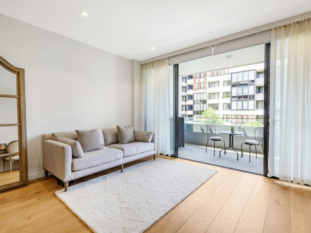 B808/1 Avon Rd, Pymble, NSW 2073