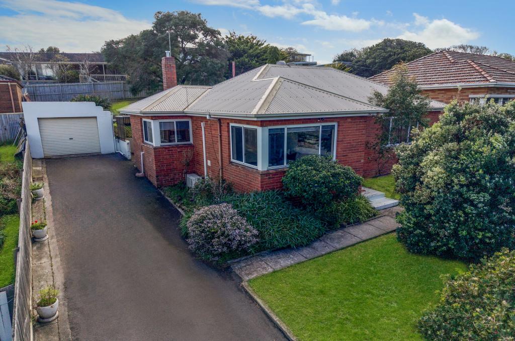 390 RAGLAN PDE, WARRNAMBOOL, VIC 3280