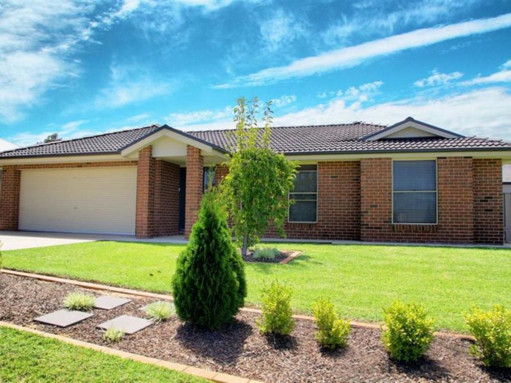 34 Fitzroy St, Tatton, NSW 2650