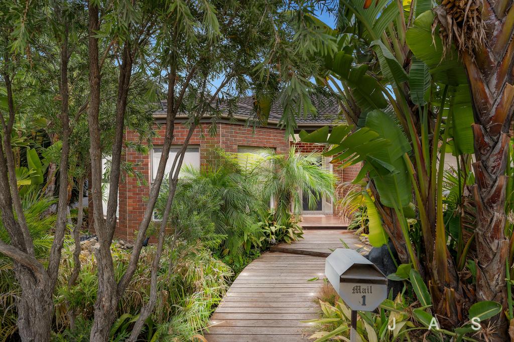 1 CORNWALL RD, SUNSHINE, VIC 3020