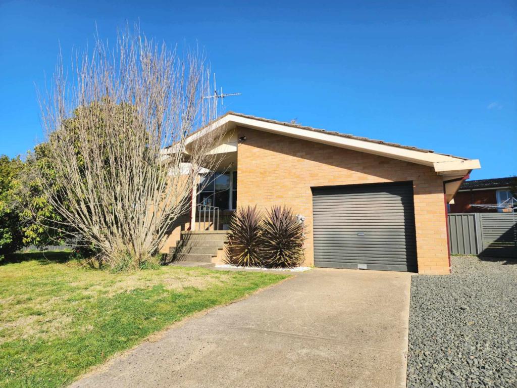 15 Morobe Pl, Orange, NSW 2800