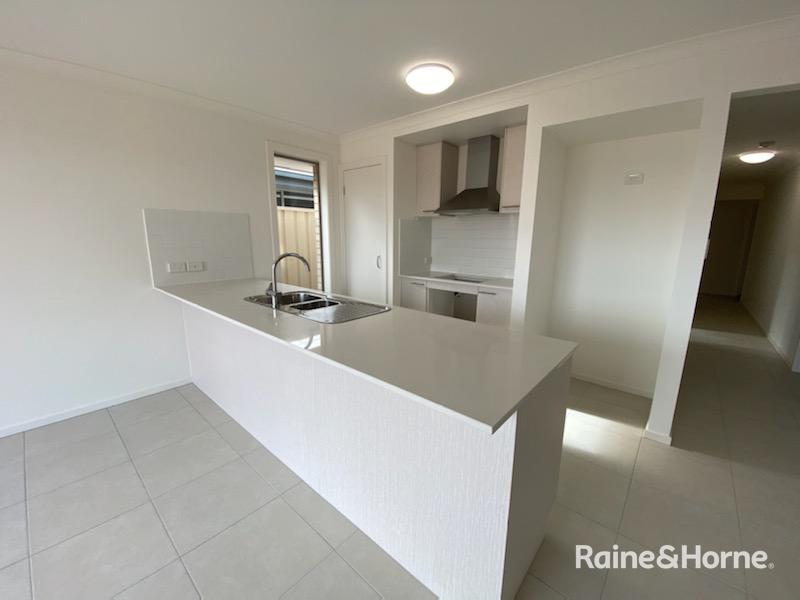 10 Grace Rd, Munno Para West, SA 5115