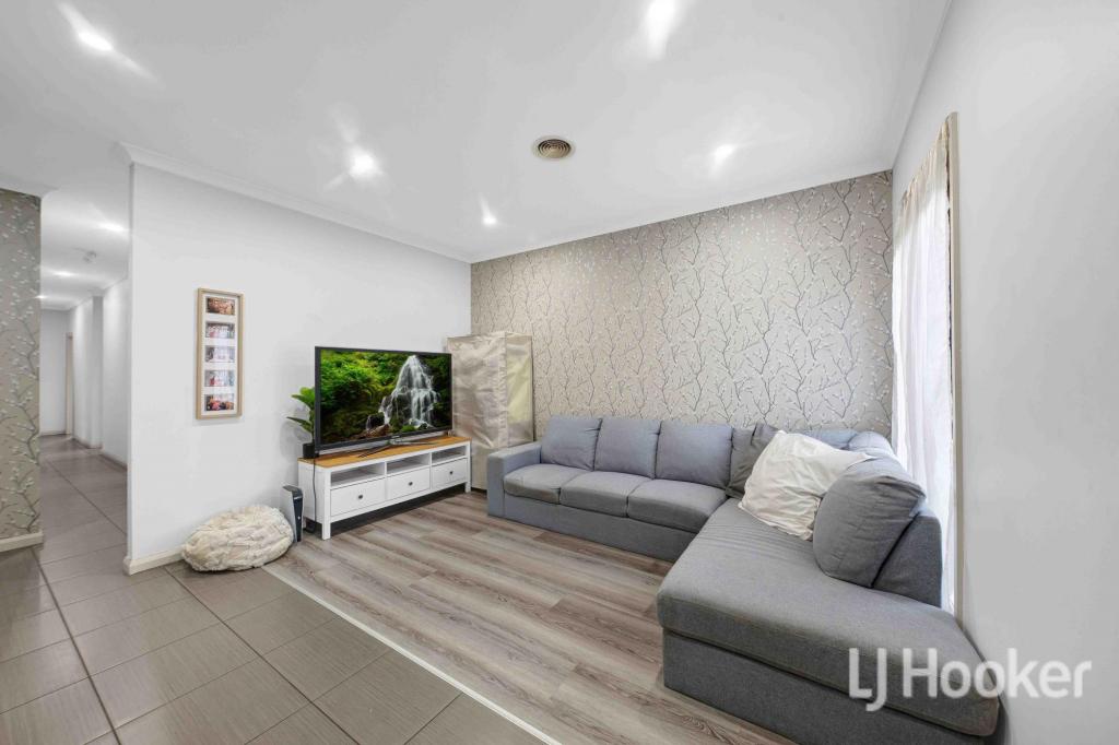 19 Leyana Cres, Brookfield, VIC 3338