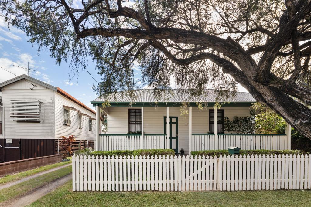 15 Barton Rd, Hawthorne, QLD 4171