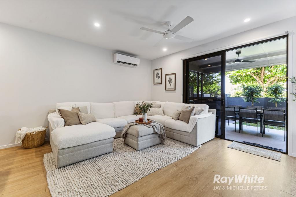 28 Cardinal Cres, Newport, QLD 4020