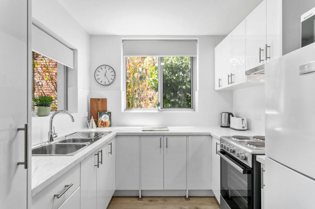 1/30 SHENTON RD, CLAREMONT, WA 6010
